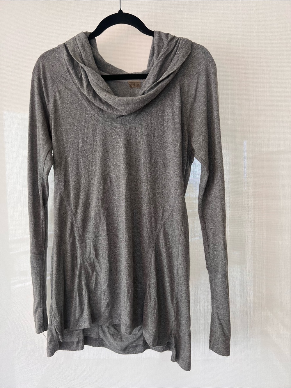 Zella ruched back cowl neck /hoodie Lightweight pullover